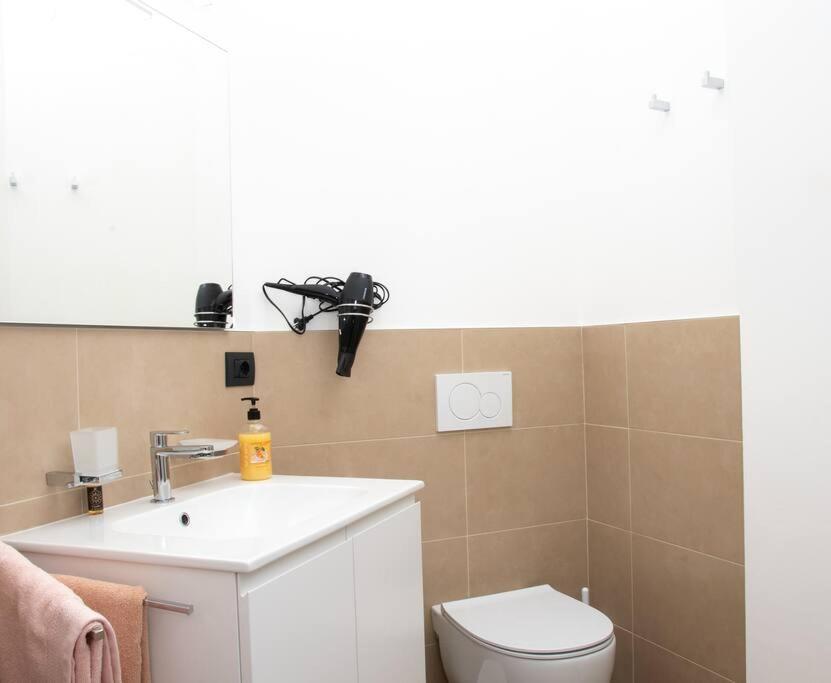 Casa Valentin Apartment Monforte D'Alba Luaran gambar